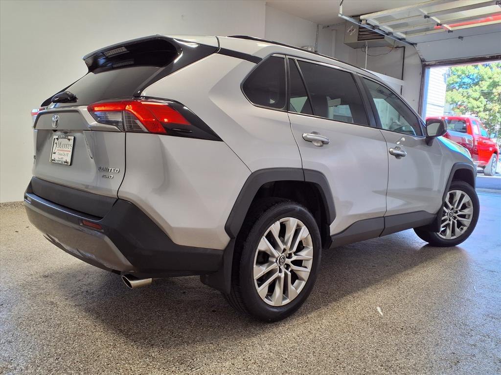 2020 Toyota Rav4 Image 3