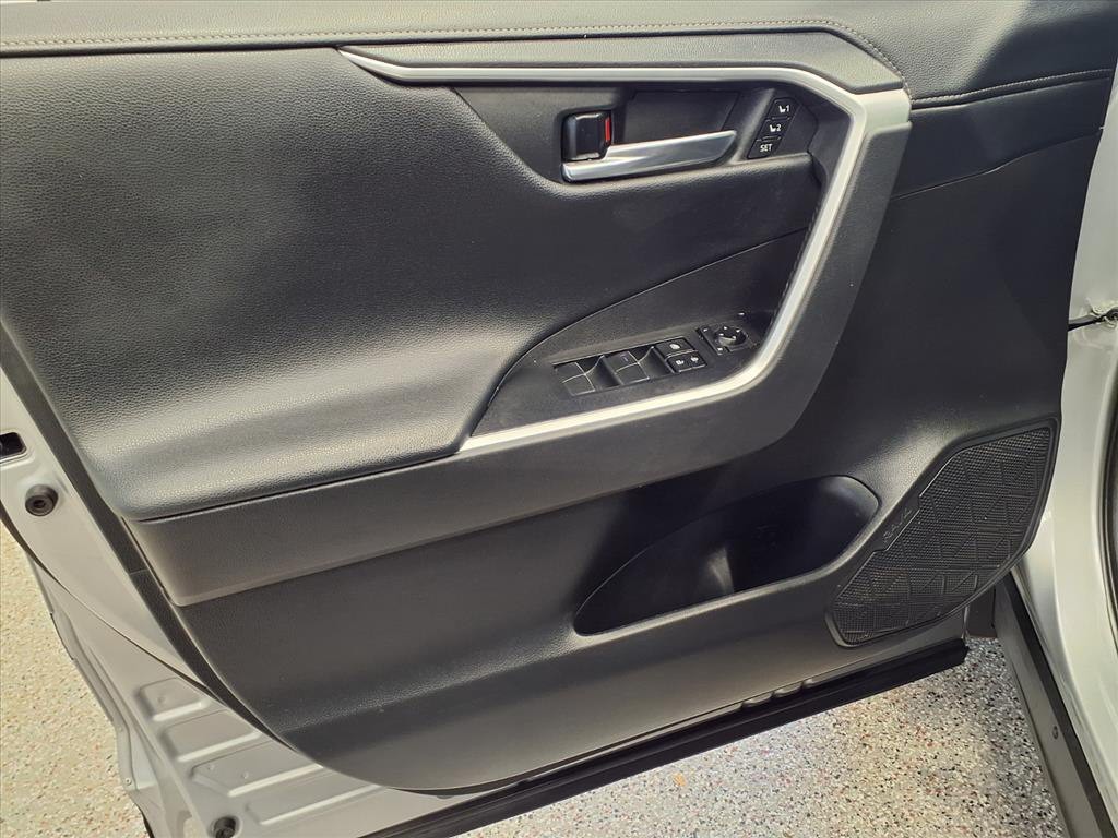 2020 Toyota Rav4 Image 12