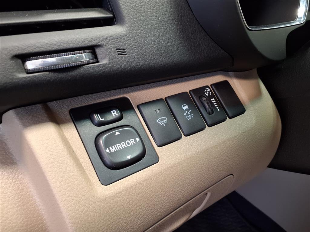 2012 Toyota Highlander Image 15