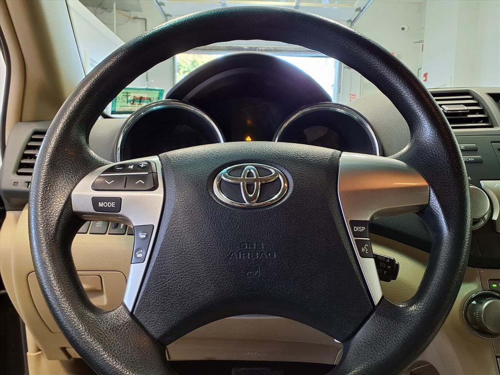 2012 Toyota Highlander Image 19