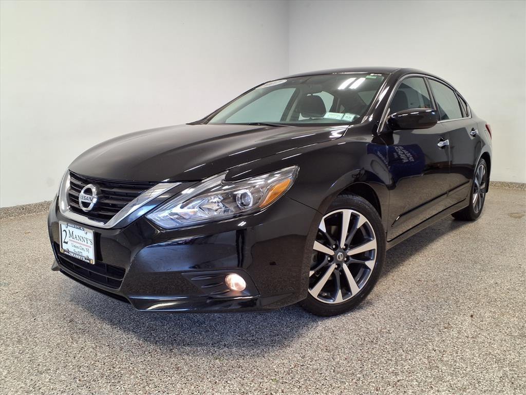 2017 Nissan Altima Image 1