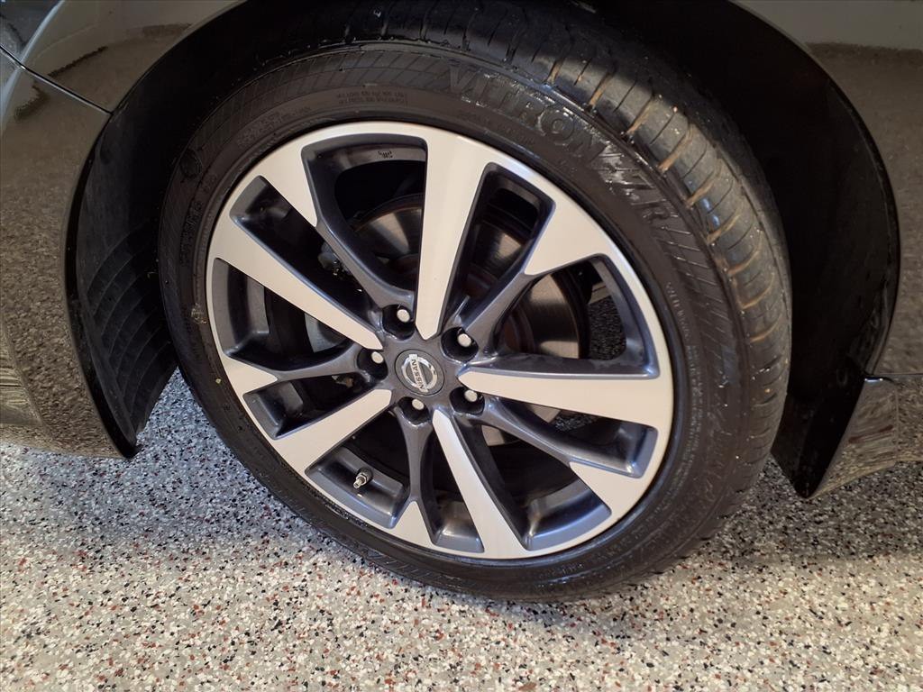2017 Nissan Altima Image 6
