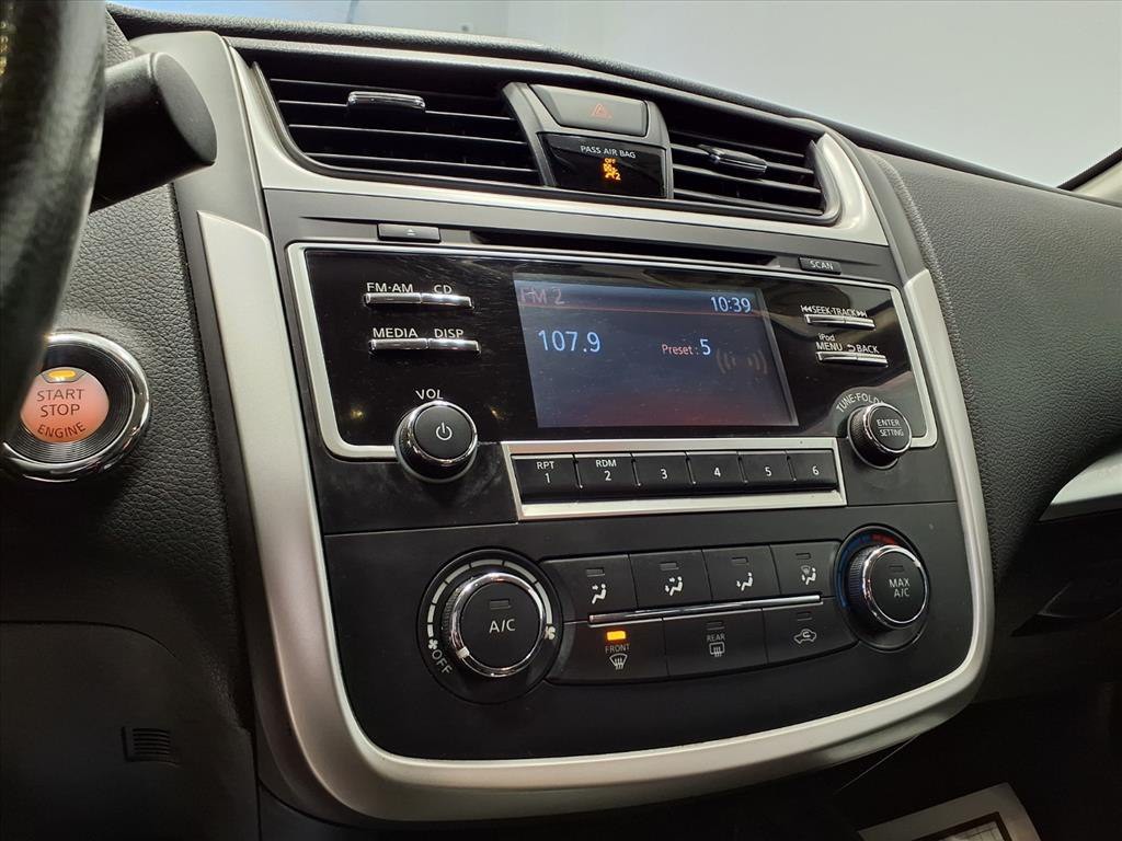 2017 Nissan Altima Image 17