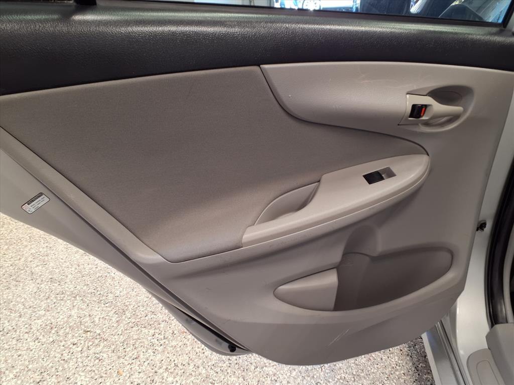 2012 Toyota Corolla Image 8