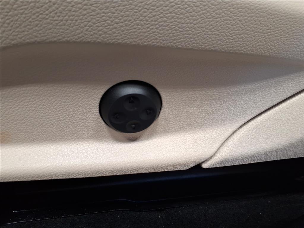 2016 Mercedes-Benz GLC-Class Image 15