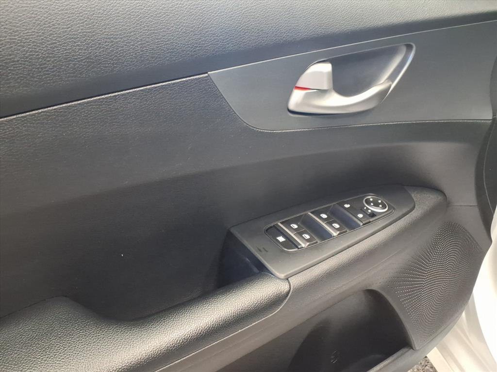 2021 Kia Forte Image 9