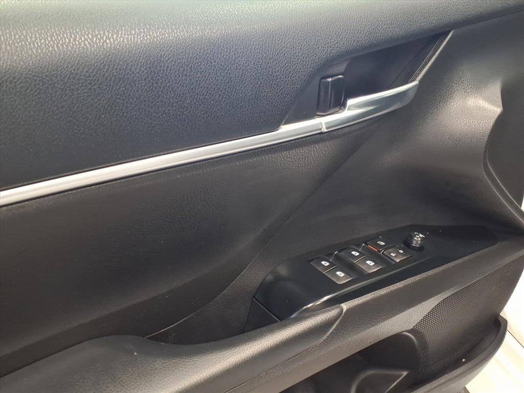 2020 Toyota Camry Image 8