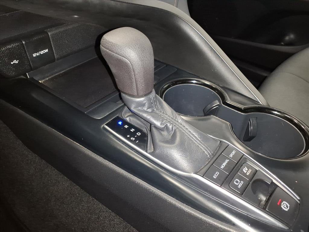 2020 Toyota Camry Image 15