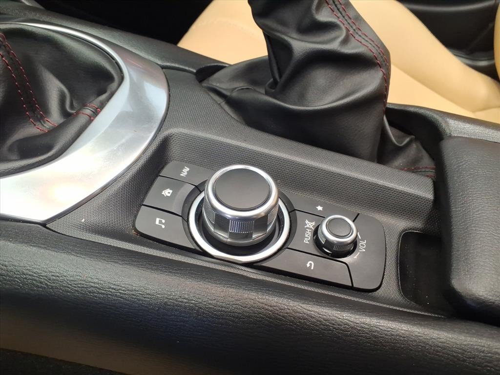 2017 Mazda MX-5 Miata Image 16