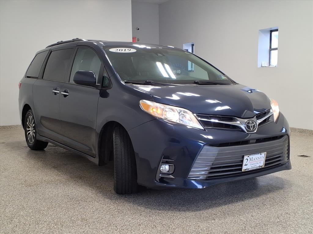 2019 Toyota Sienna Image 3