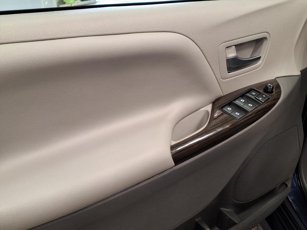 2019 Toyota Sienna Image 8