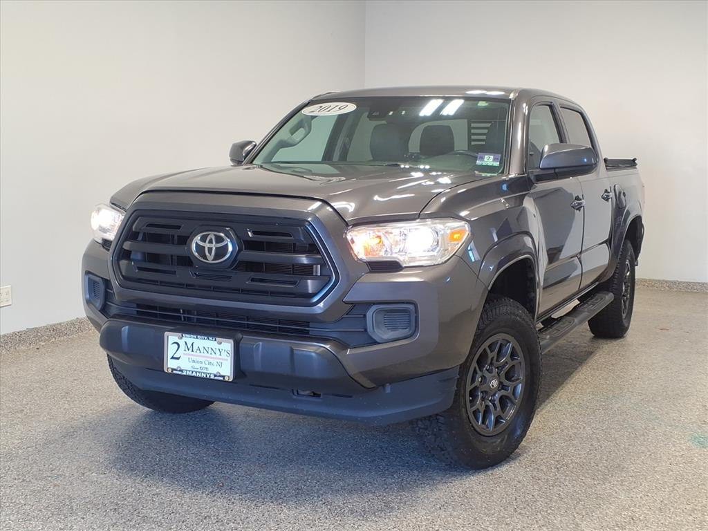 2019 Toyota Tacoma Image 1