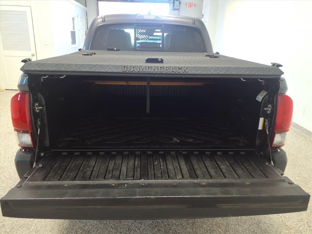 2019 Toyota Tacoma Image 21