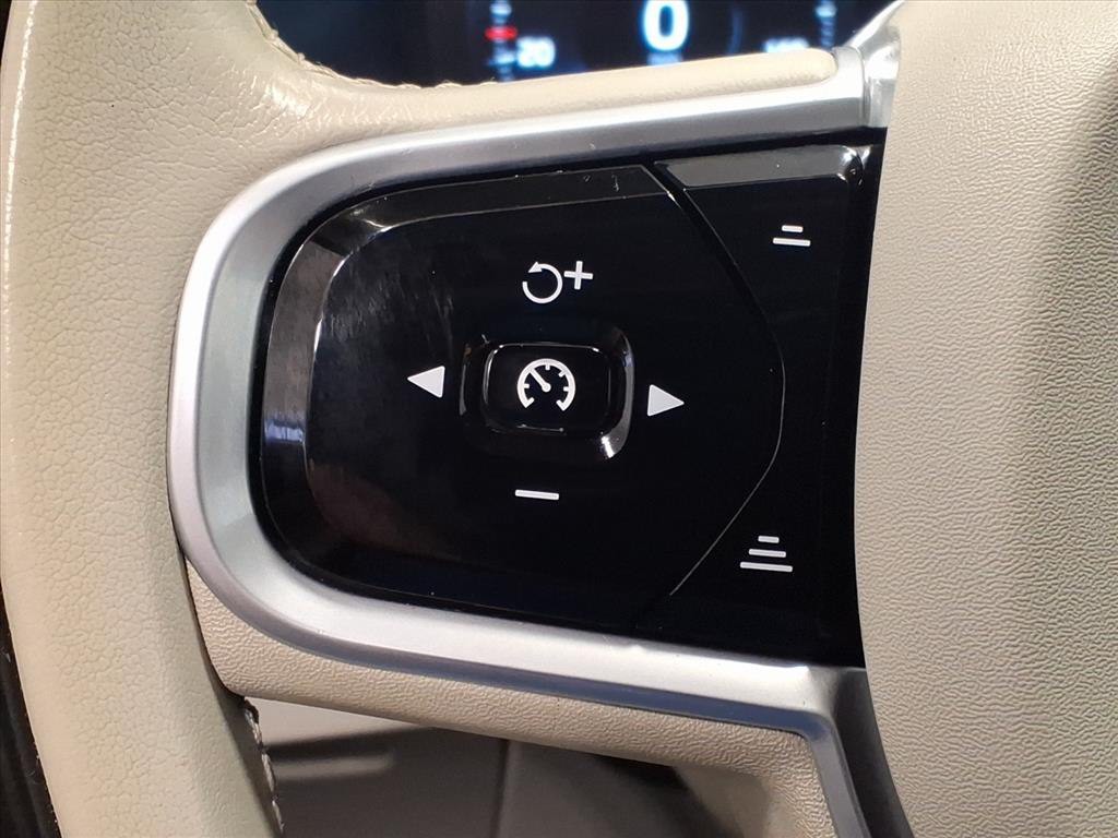 2020 Volvo XC90 Image 10