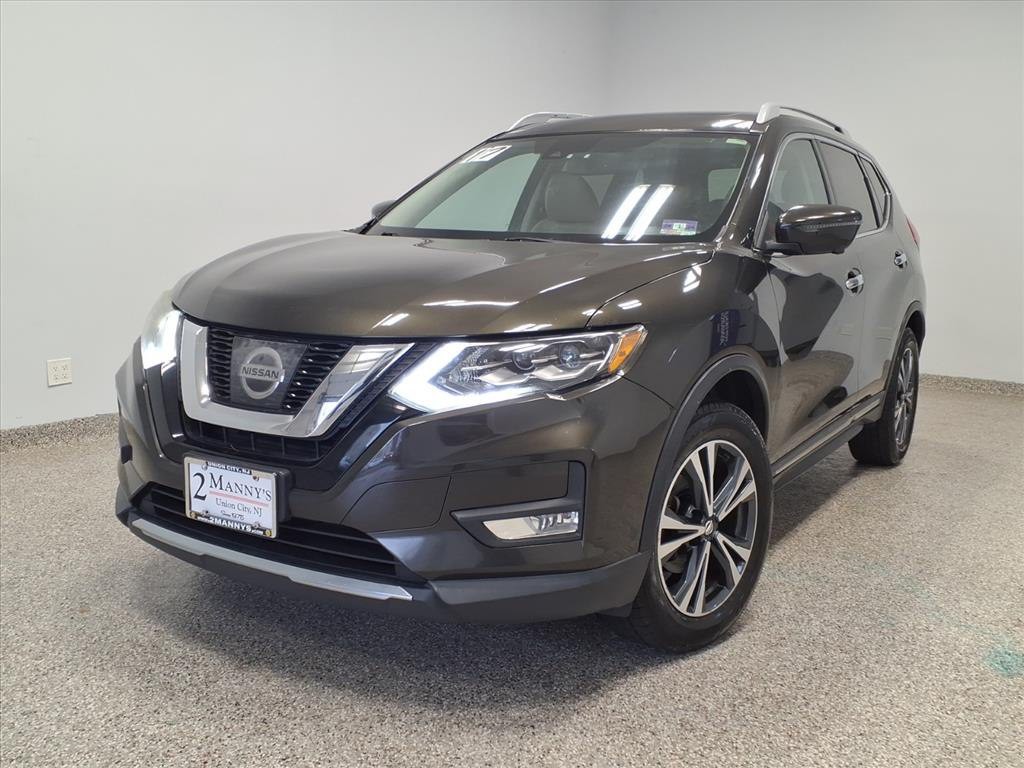 2017 Nissan Rogue Image 1