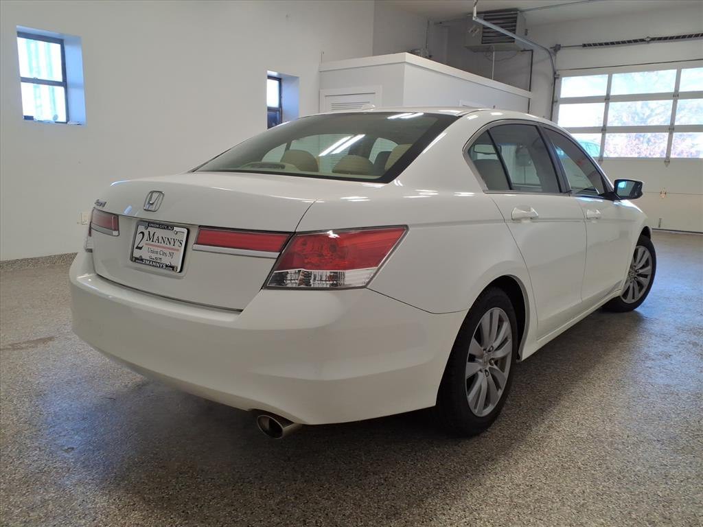 2011 Honda Accord Image 4