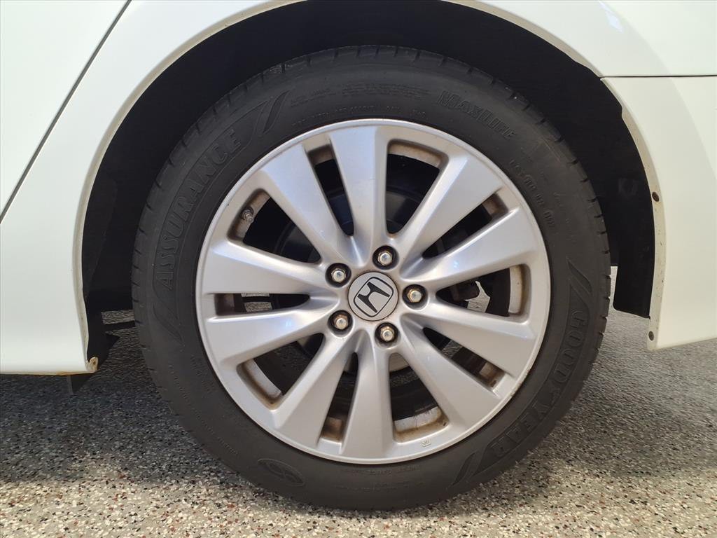 2011 Honda Accord Image 7