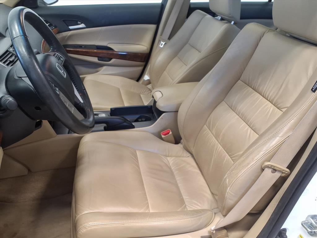 2011 Honda Accord Image 17