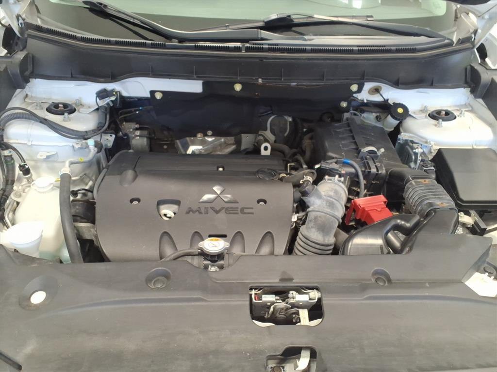 2019 Mitsubishi Outlander Image 19