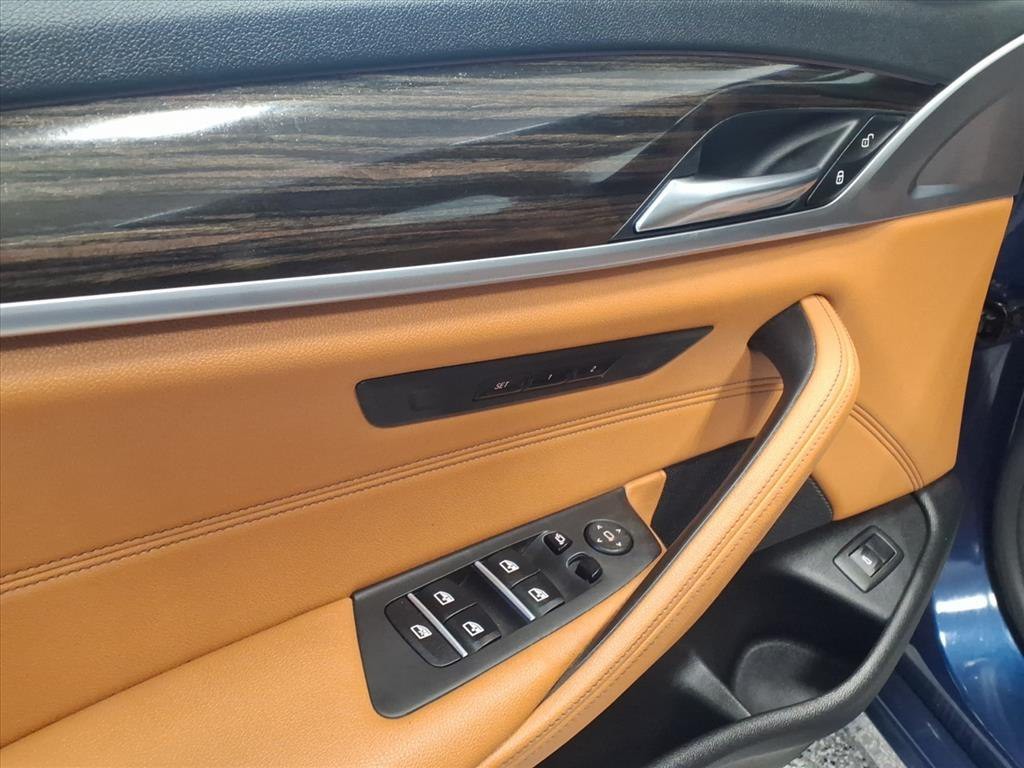 2021 BMW 5 Series Image 8