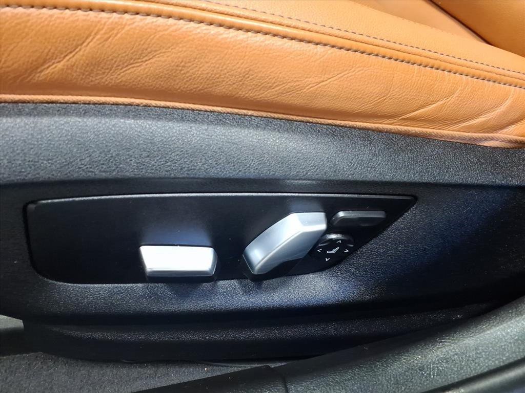 2021 BMW 5 Series Image 19