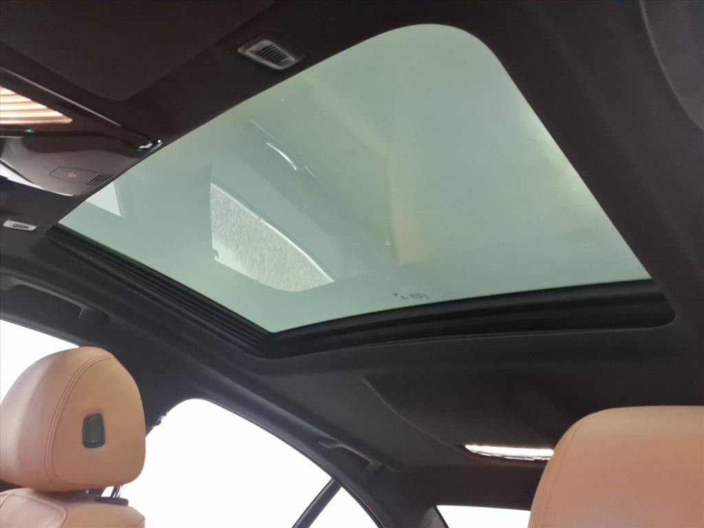 2021 BMW 5 Series Image 22