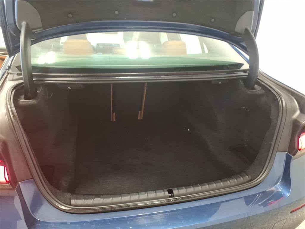 2021 BMW 5 Series Image 25