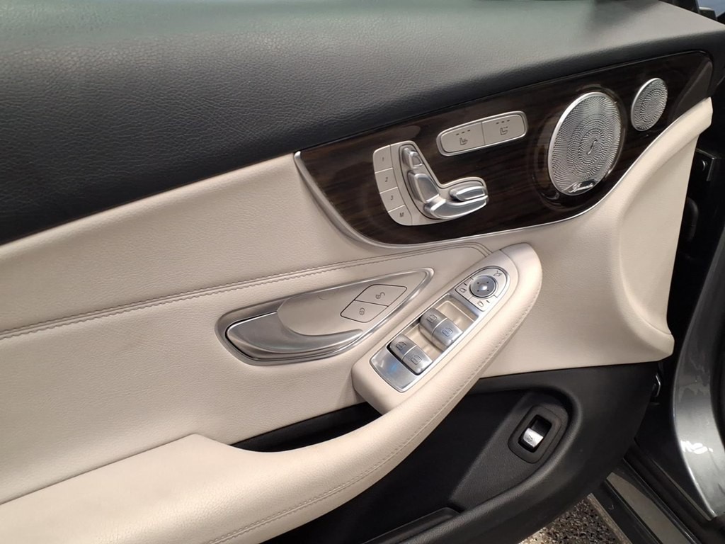 2017 Mercedes-Benz C-Class Image 7