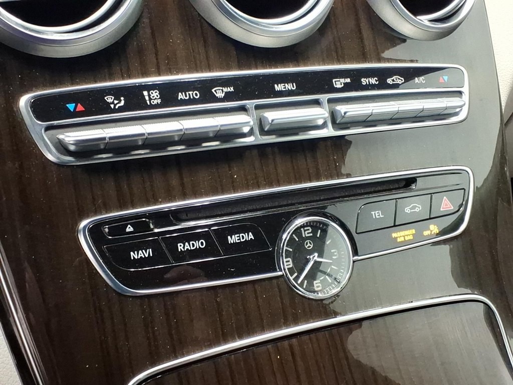 2017 Mercedes-Benz C-Class Image 14