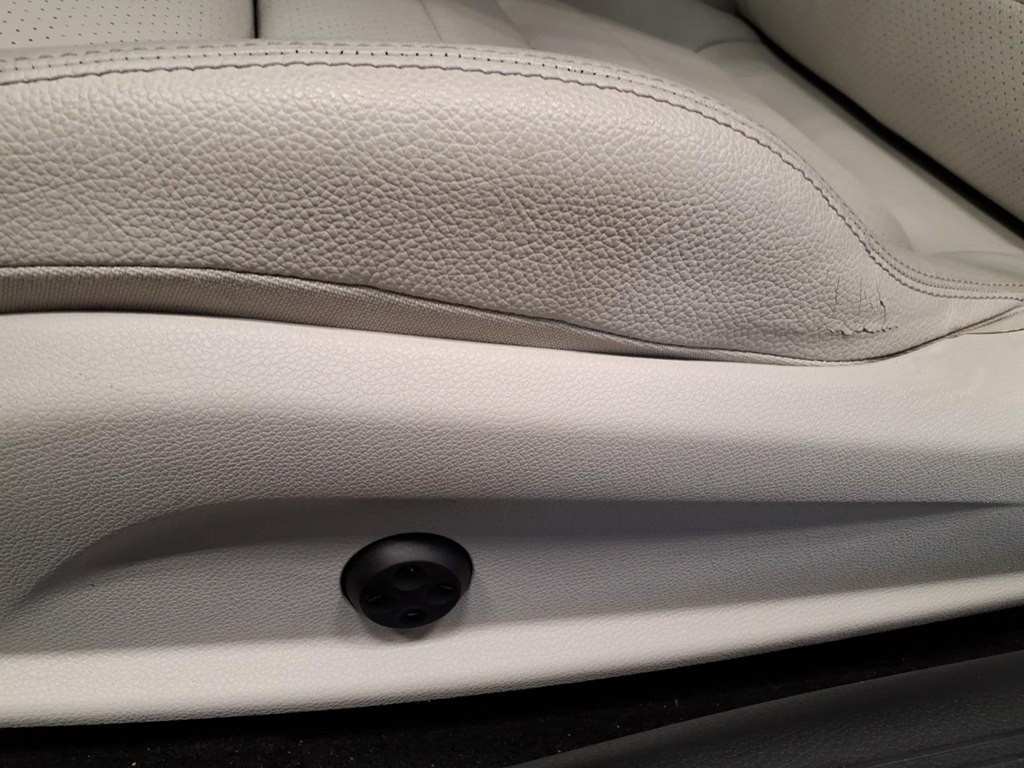 2017 Mercedes-Benz C-Class Image 18