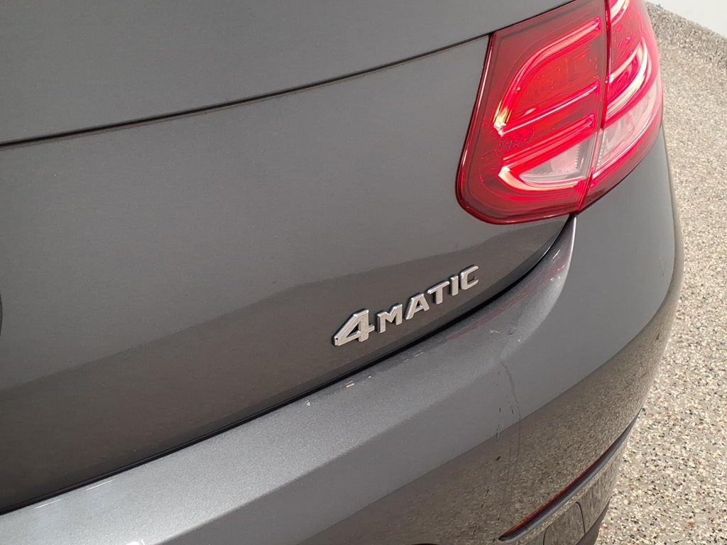 2017 Mercedes-Benz C-Class Image 23