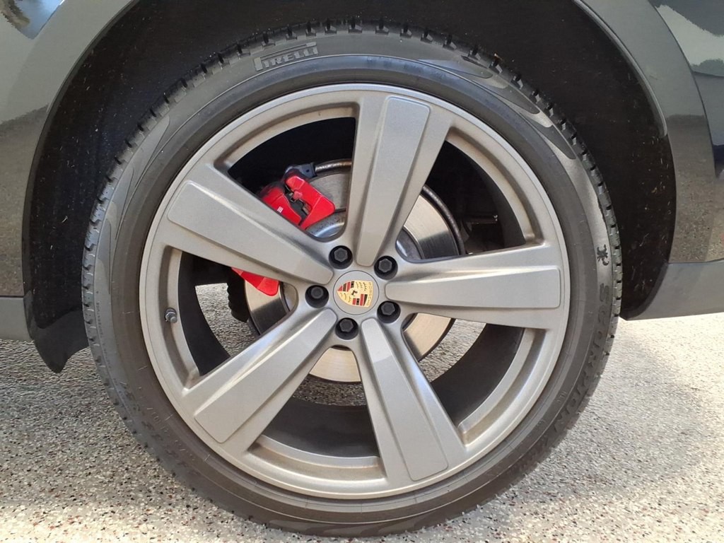 2022 Porsche Macan Image 7