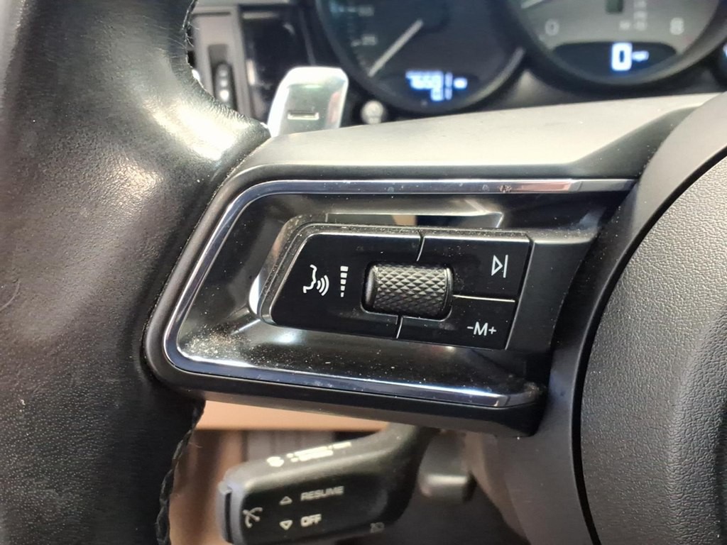 2022 Porsche Macan Image 11