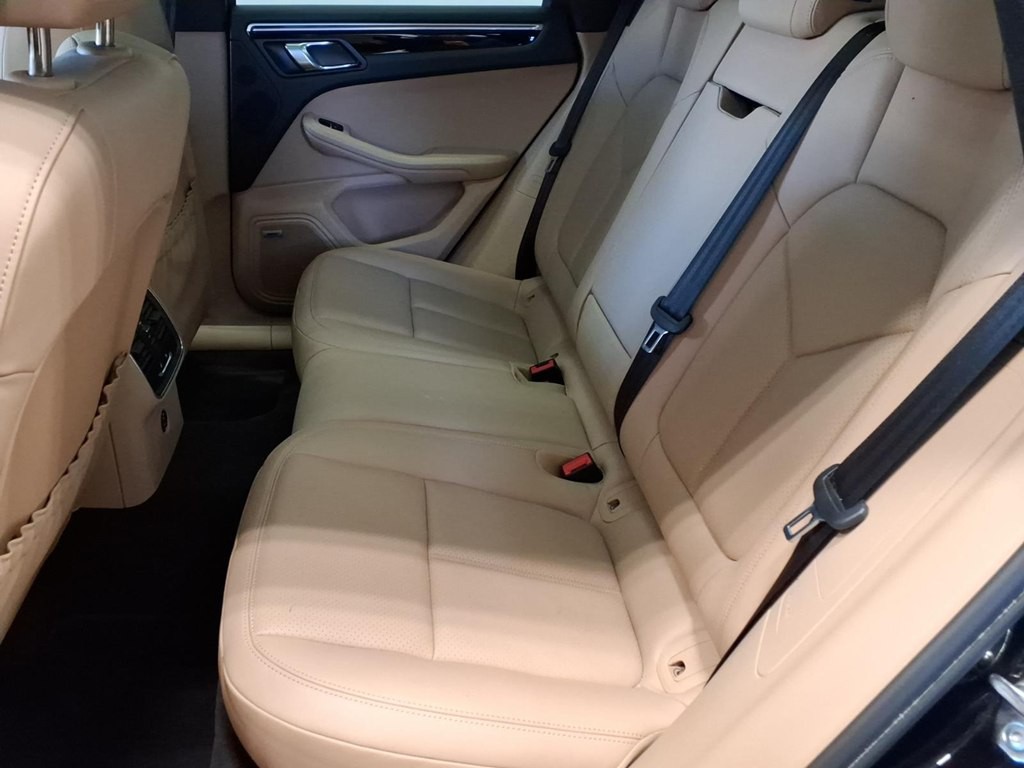 2022 Porsche Macan Image 20