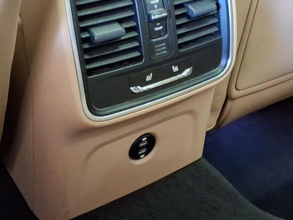 2022 Porsche Macan Image 21