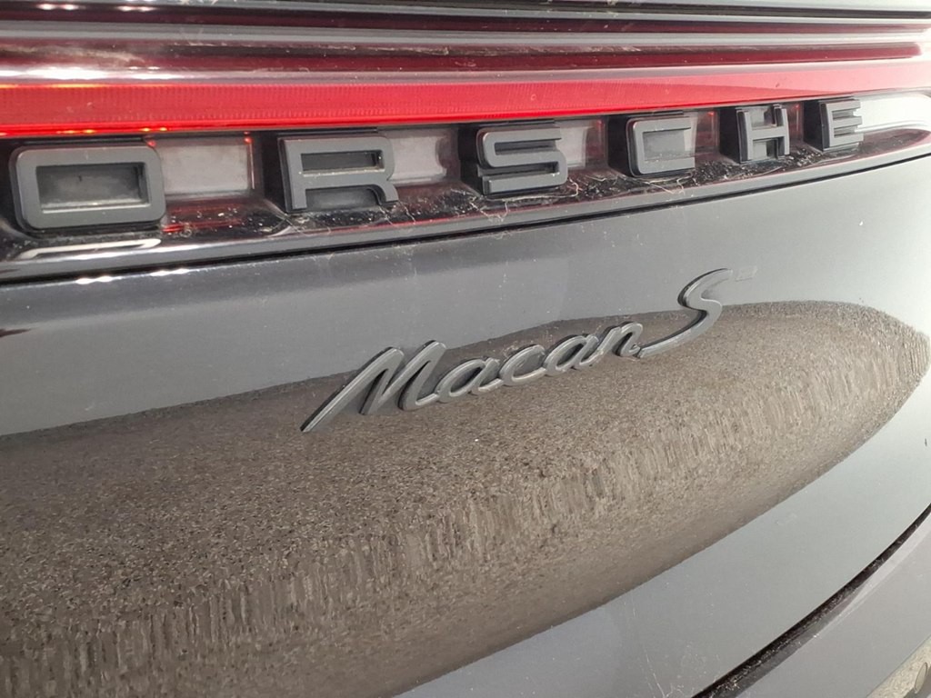 2022 Porsche Macan Image 26