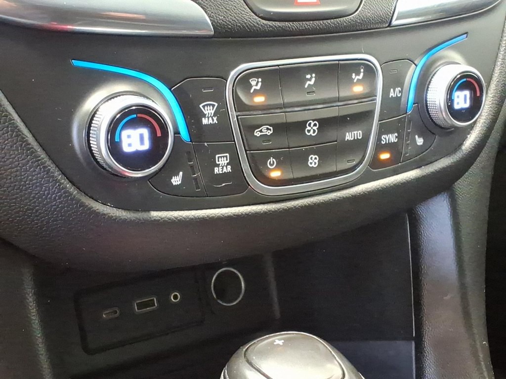 2020 Chevrolet Equinox Image 14