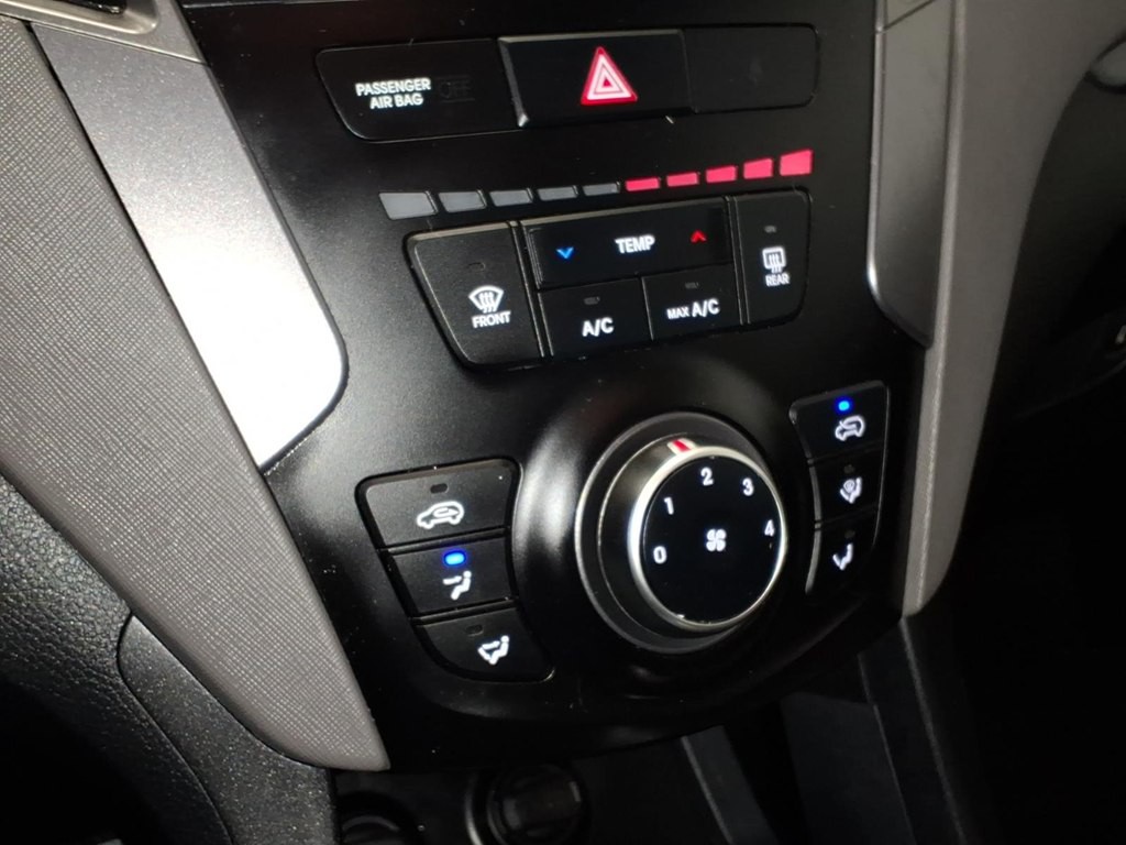 2016 Hyundai Santa Fe Sport Image 16