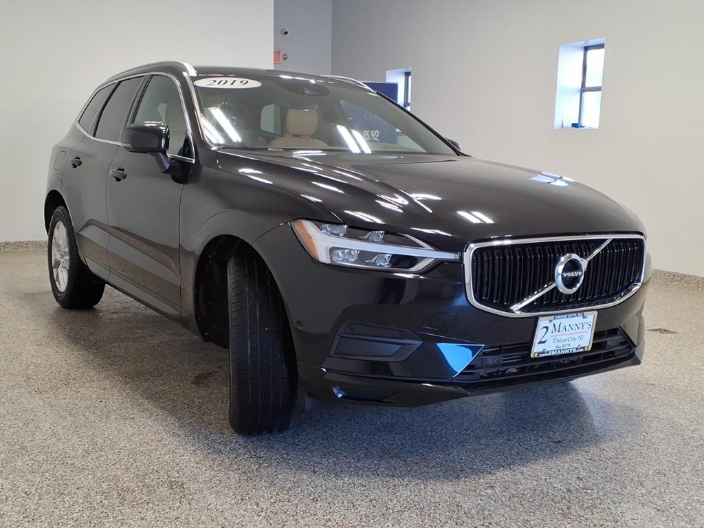 2019 Volvo XC60 Image 3