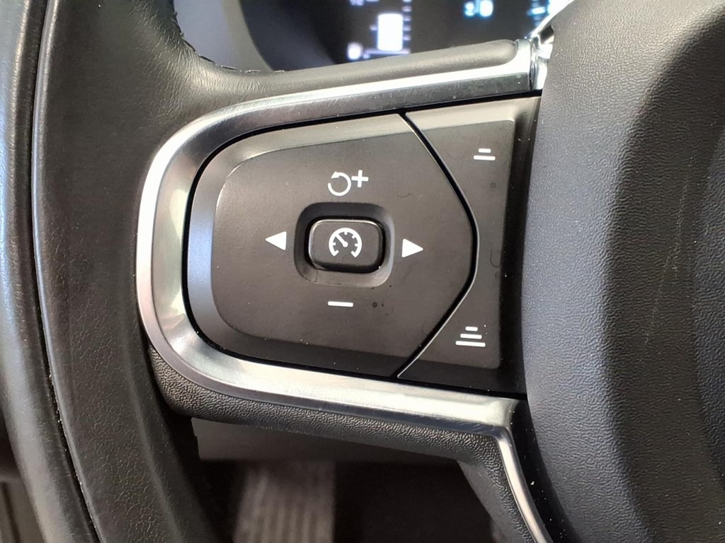 2019 Volvo XC60 Image 10