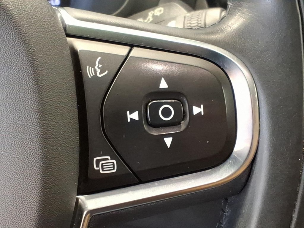 2019 Volvo XC60 Image 12