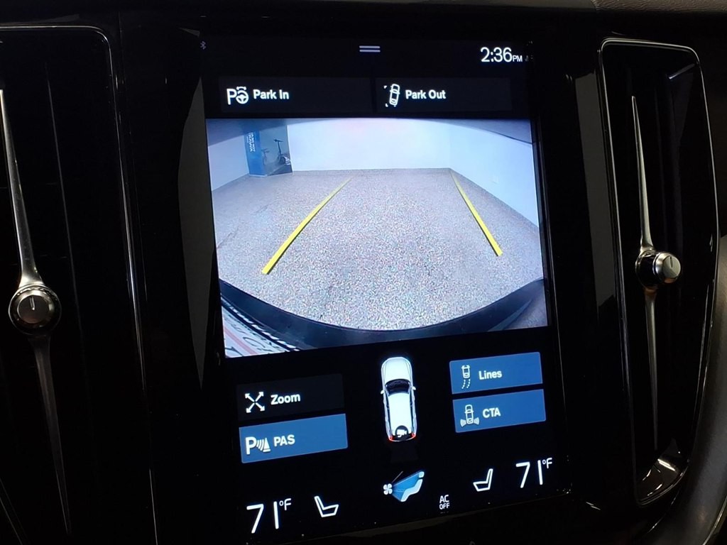 2019 Volvo XC60 Image 14