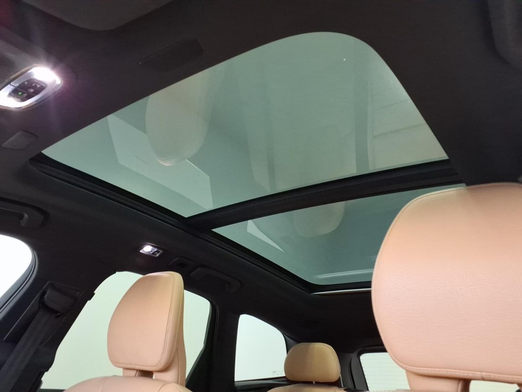 2019 Volvo XC60 Image 21