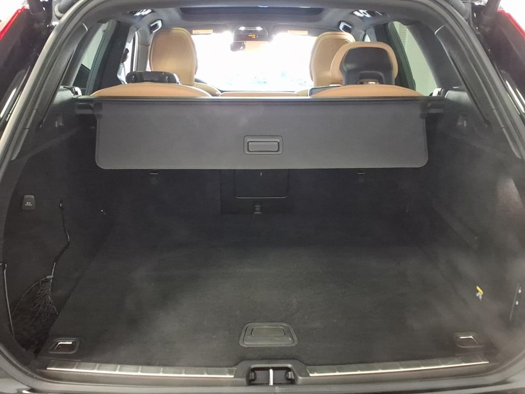 2019 Volvo XC60 Image 23