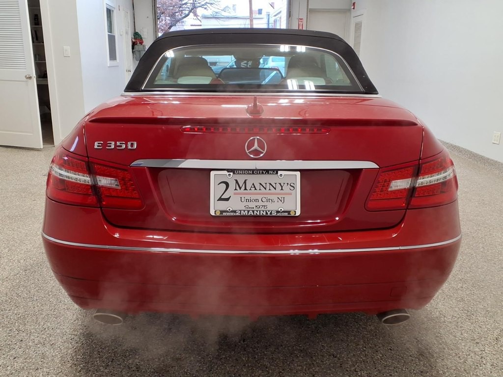 2011 Mercedes-Benz E-Class Image 4