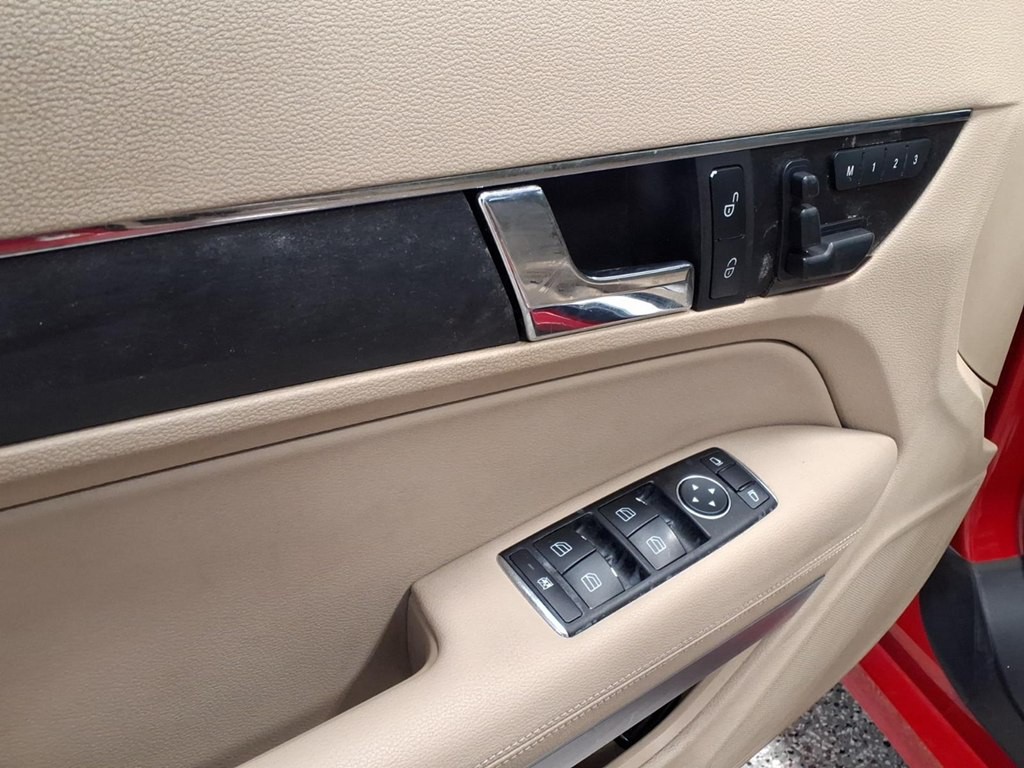 2011 Mercedes-Benz E-Class Image 7