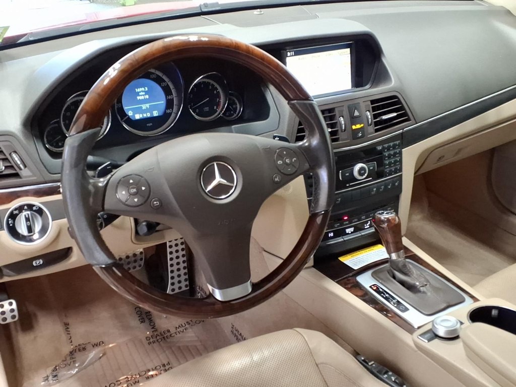 2011 Mercedes-Benz E-Class Image 8