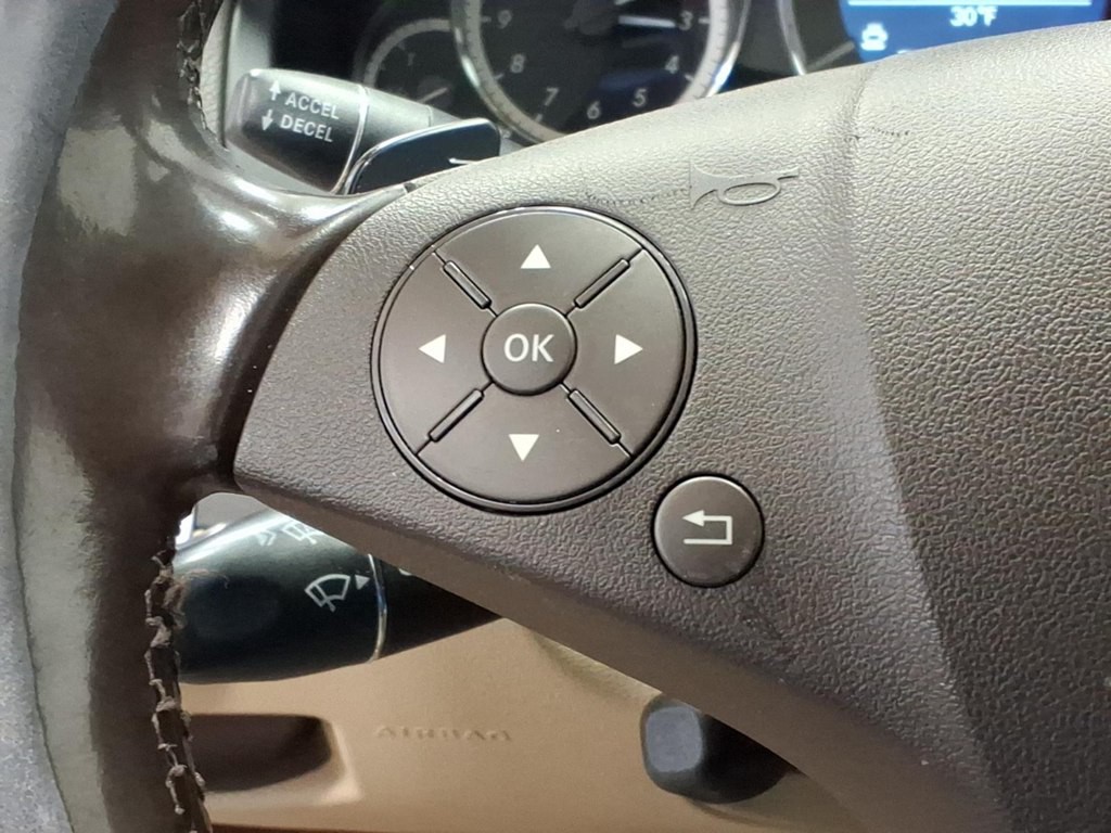 2011 Mercedes-Benz E-Class Image 9