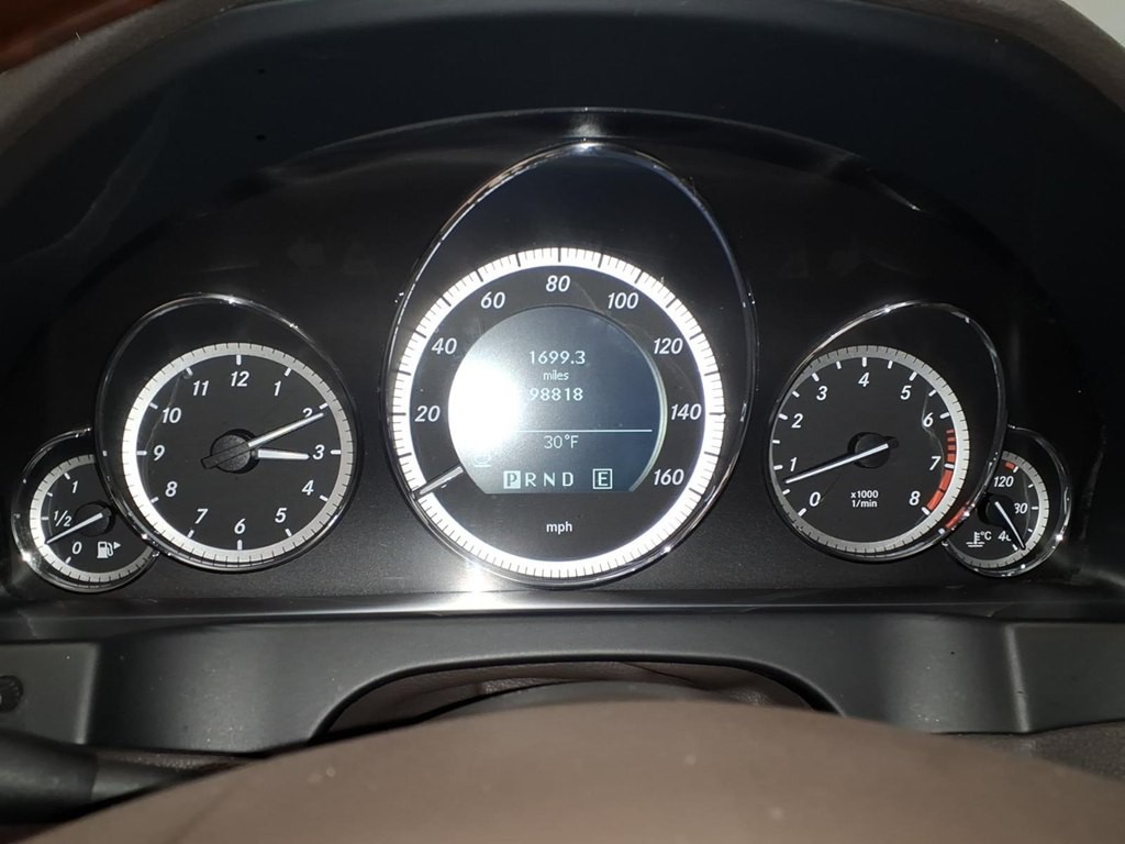 2011 Mercedes-Benz E-Class Image 10