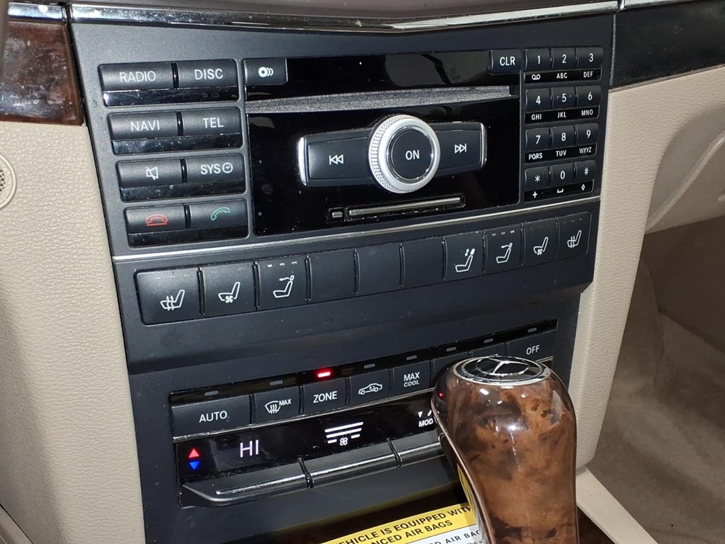 2011 Mercedes-Benz E-Class Image 15